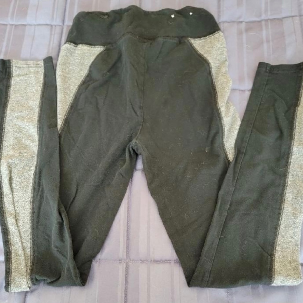 5/$10 SO Yoga Black & Grey Small Leggings